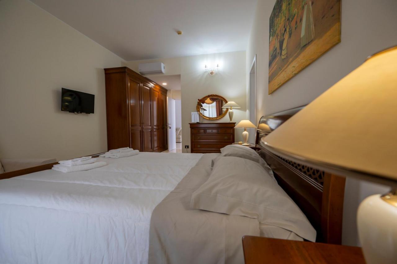باكينو Villa Floyd Charming Rooms B&B المظهر الخارجي الصورة